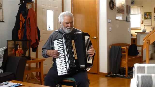 Midnight in Moscow II (accordion solo) смотреть онлайн