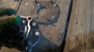 ПРОДАМ  плиту для установки НШ 32 на трактор Т 25.