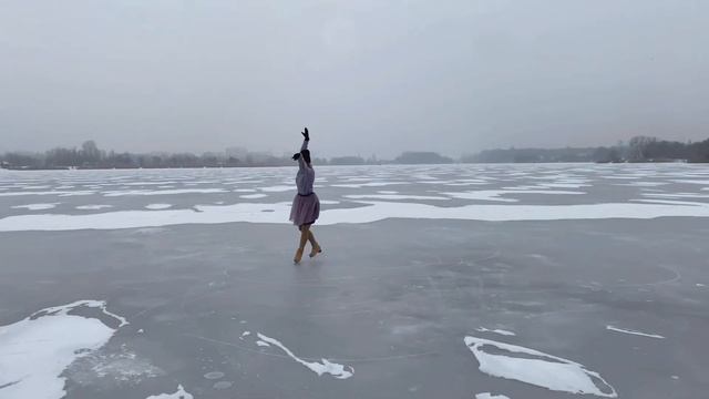 Мам, лёд трещит… #лід #фигурноекатание #каток #фігурнекатання #figureskating #iceskating #лёд #филь