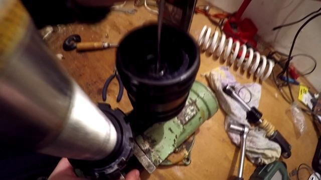 Замена масла / переборка газомасляного амортизатора (Fast Ace / Kayo T2) смотреть онлайн