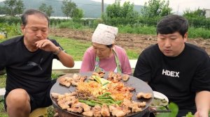 솥뚜껑 삼겹살에 고사리, 콩나물, 김치까지 꽉 채운 한 판 먹방! (Samgyeopsal with vegetables) 요리&먹방!! - Mukbang eating show