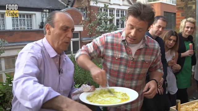 Jamie & Gennaro's Lemon & Basil Fettuccine | Food Tube Live смотреть онлайн