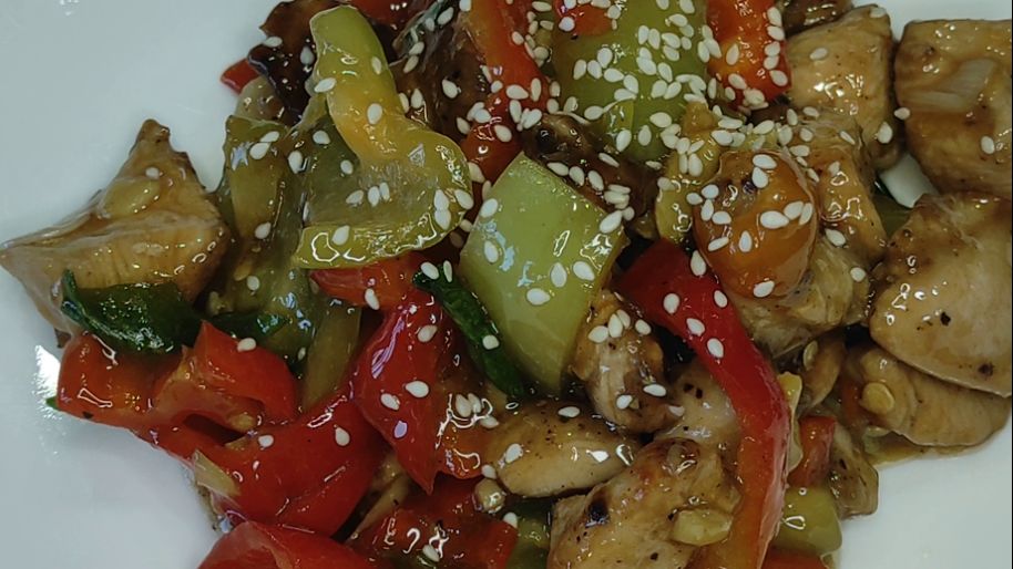 Курица по китайски -это просто ! Все дорогие соусы -можно заменить!