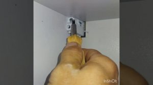 Как отрегулировать подвес для шкафа.