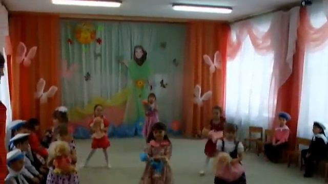 Классный танец и классная песня!!!8 марта 2014г в саду. смотреть онлайн