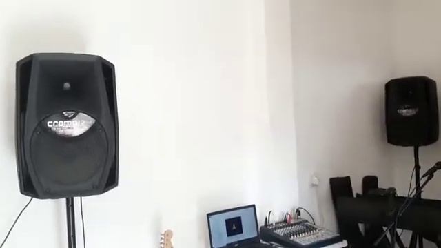 dB Technologies CROMO ACTIVE PA SPEAKERS SOUNDCRAFT SIGNATURE 12 MIXER Sound Test 2 смотреть онлайн