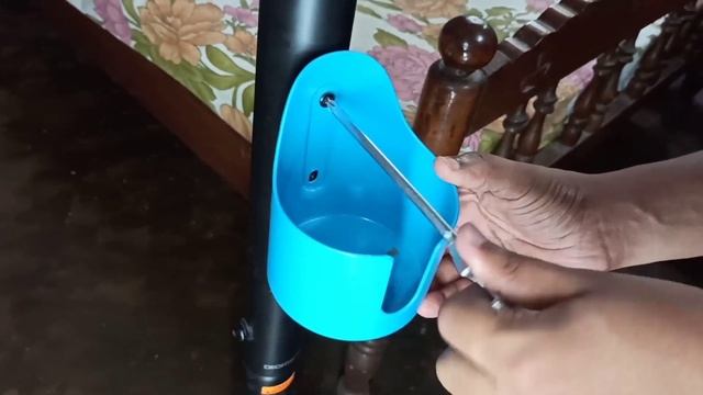 How to Remove and Adjust Water Bottle Holder of Domyos Exercise Bike смотреть онлайн