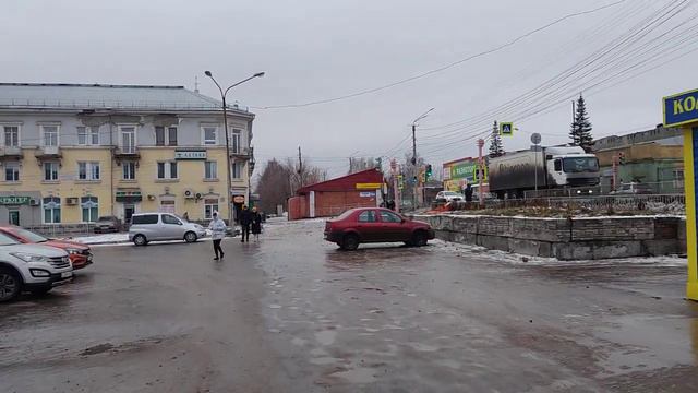 г. Прокопьевск, ул. 10-й мкр. 48_ у входа смотреть онлайн