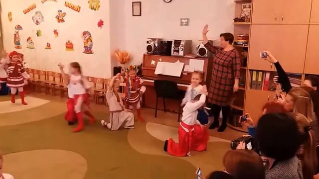 Праздник осени детский сад № 535 г Киев гр Фиалка 08 11 2017 смотреть онлайн