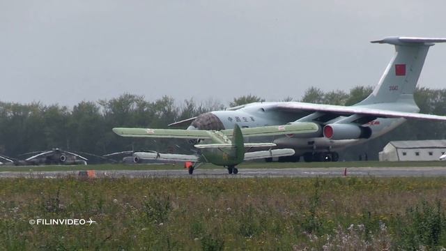 Отскочил от полосы пару раз. Нестареющий Ан-2 