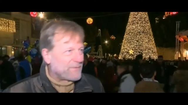 Как отмечают Рождество в мире смотреть онлайн