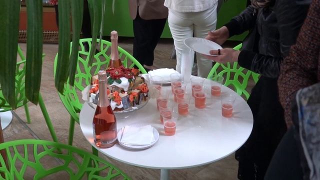 Выставка "Цветы и только" 2022 смотреть онлайн