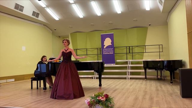 Кира Краснова — О, Родина, счастливый и неисходный час! (Г. Свиридов «Отчаливая Русь») смотреть онлайн