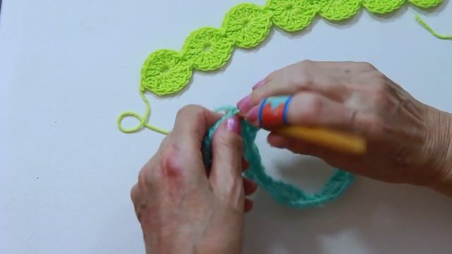 Тесьма крючком за 5 минут! Crochet Tutorial. Lace. Cord. смотреть онлайн