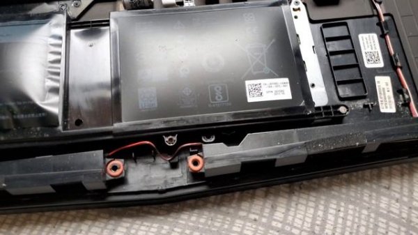 Alienware 17 R4 Battery Replacement | Dell Alienware