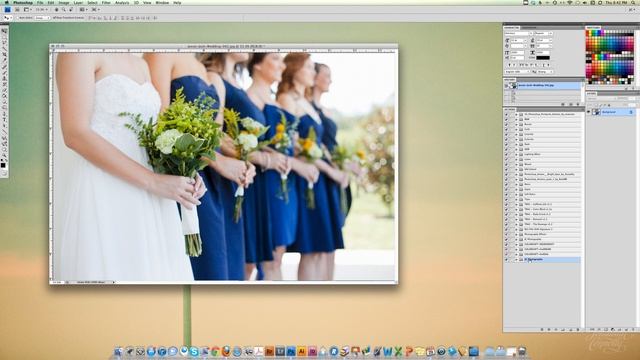 How to Load and Play Actions in Photoshop CS4 смотреть онлайн