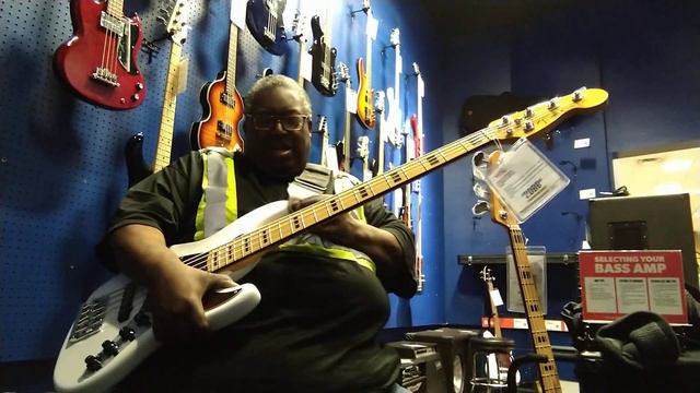 FENDER Ultra Jazz Bass- maxproud смотреть онлайн