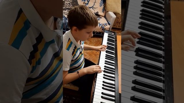 Гнесина "Этюд До мажор"; Филипп "Колыбельная"; Слонов "Полька". смотреть онлайн