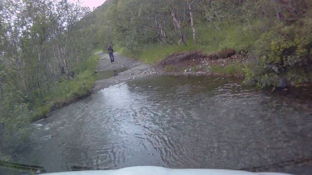 Путешествие к озеру Малый Вудъявр смотреть онлайн