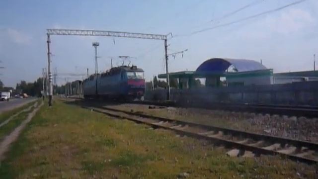 ЧС8 З ПІД ПОТЯГА 111 ЛЬВІВ ХАРКІВ ЯКИЙ ПРОПУСКАВ ХЮНДАЙ СЛІДУЕ В ДЕПО ТЧ 5 ПОЛТА смотреть онлайн