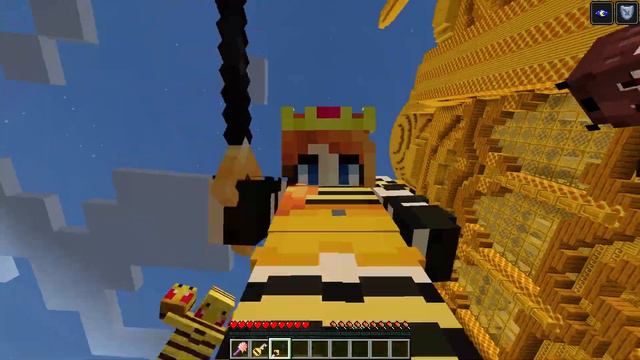 I Survived 100 DAYS as a QUEEN BEE in Minecraft! смотреть онлайн