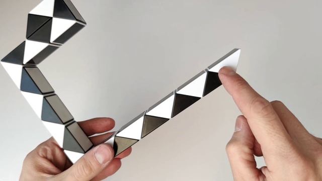 РЕВОЛЬВЕР / ПИСТОЛЕТ ИЗ ЗМЕЙКИ РУБИКА. Фигуры из змейки Рубика #5 смотреть онлайн