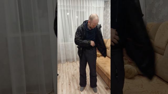 Как сделать комбинизон для сноубординга, кайтинга из куртки и брюк.