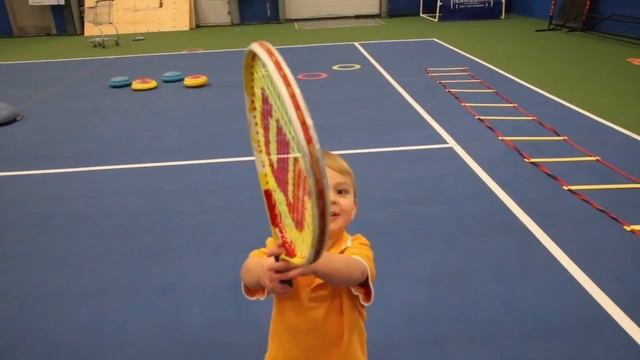 2 year old Egor plays tennis смотреть онлайн