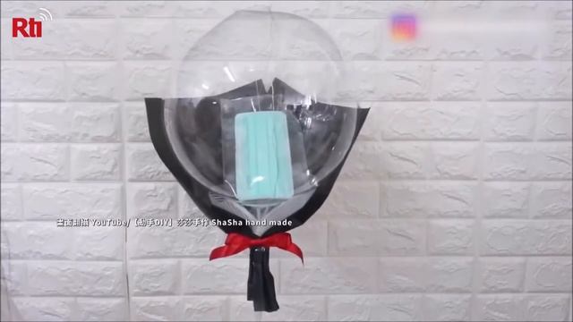 Букет из медицинских масок ко Дню Влюблённых? - Дайте два!