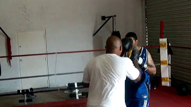 USBA Heavyweight Champion, "Fast" Eddie Chambers - Hands... смотреть онлайн