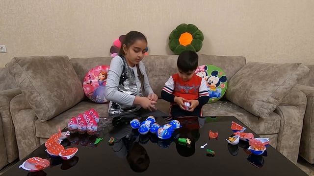 Киедер Сюрпризы Для Мальчиков и Девочек (ОТКРЫВАЕМ КИНДЕРЫ) киндер сюрприз смотреть онлайн