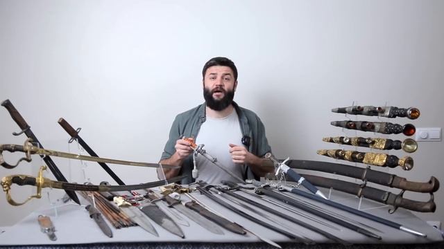 100 лет за 1 час. Музей холодного оружия на столе. Догнал коллекцию, которую собирал часть 1.