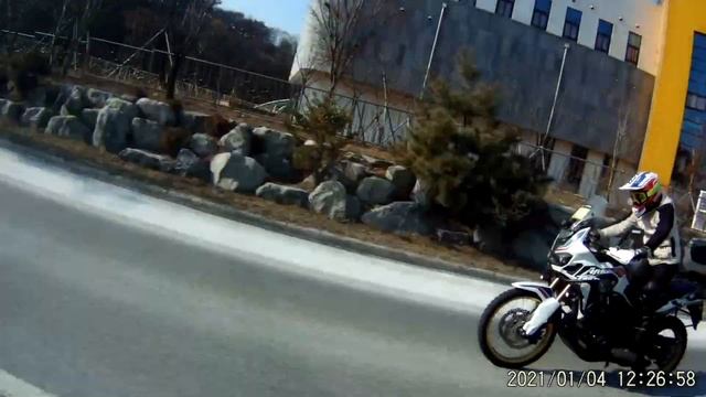 Africatwin Crf1000l Wheelie