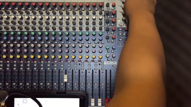 REVIEW MIXER SOUNDCRAFT FX16ii смотреть онлайн