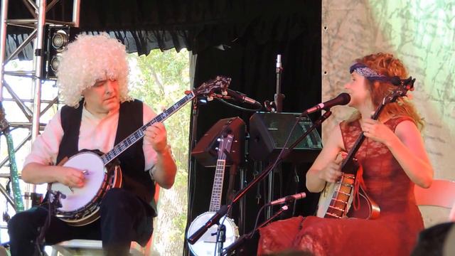 Béla Fleck & Abigail Washburn - The Final Countdown @ Bonnaroo 2015 (Clip) смотреть онлайн