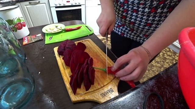 Капуста маринованная со свеклой - сногсшибательная закуска смотреть онлайн