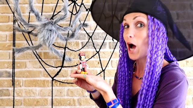 Хэллоуин для девочек. Моя игрушка Мини Маус и костюмы на Halloween смотреть онлайн