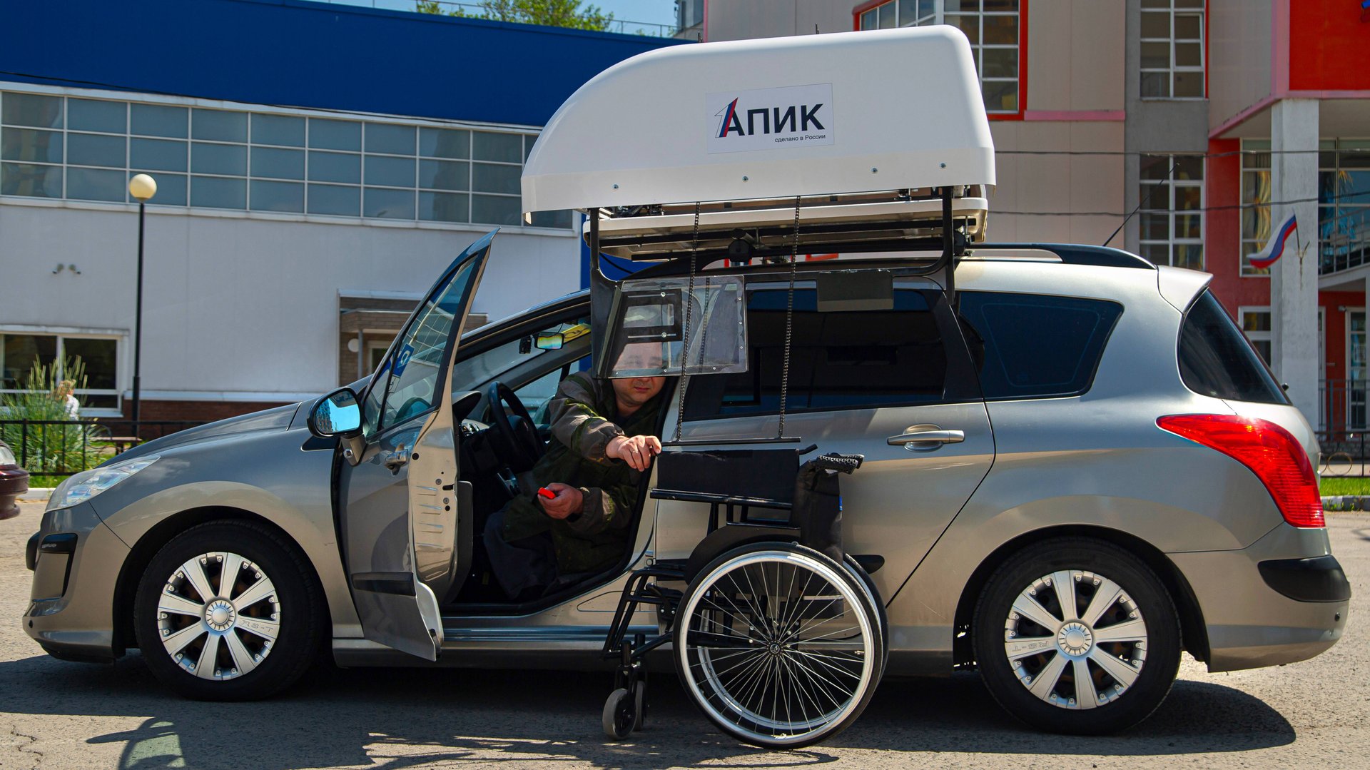 Автомобильный подъемник инвалидных кресел смотреть онлайн