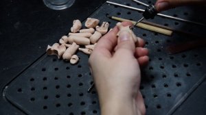 Процесс изготовления шарнирной куклы из полиуретана.