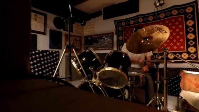 Zoom iQ6 Mic Check for Drums - "Achilles Last Stand" смотреть онлайн