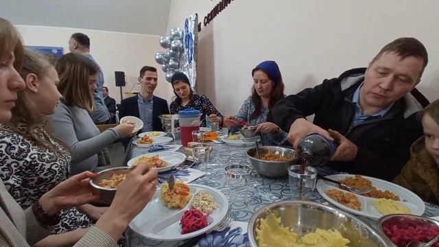 Станица Ладожская. Праздничный стол накрыт. ДР 80 лет 🙉 смотреть онлайн