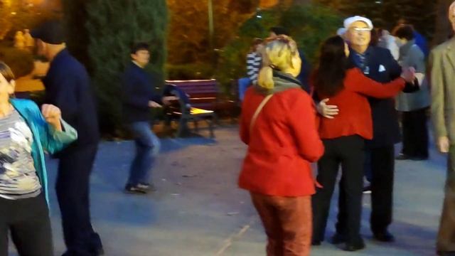 Kharkiv Харьков Танцы Парк Горького смотреть онлайн