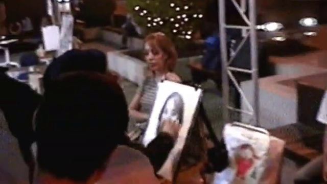 Live portrait drawing. Street artists in Art Dubai festival city смотреть онлайн