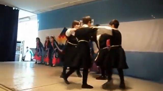 Армянские танцы , Кочари, Αρμενίων χορούς смотреть онлайн