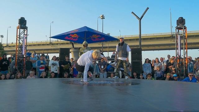 JUDGE Showcase ↔ VAVI ↔ COMBONATION X3 #combonationX3