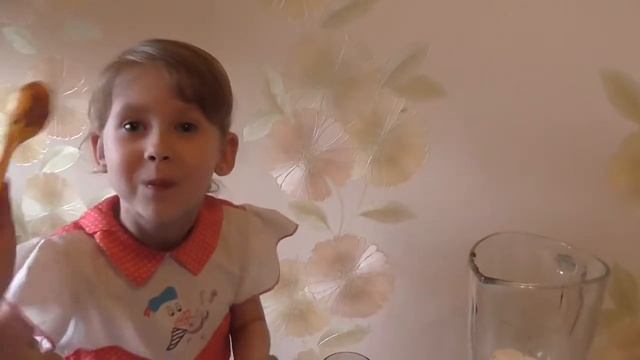 Клубнично-шоколадный смузи ??? смотреть онлайн