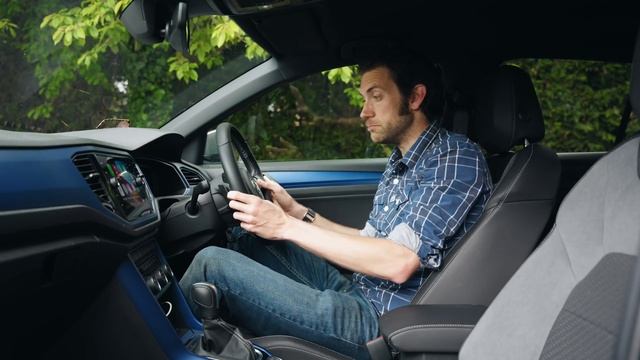 VW T-Roc R Review: Why It Deserves The R Badge | Carfection 4K смотреть онлайн