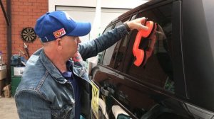 Как закрепить флаг на автомобиле  Экономим сами, экономим с нами