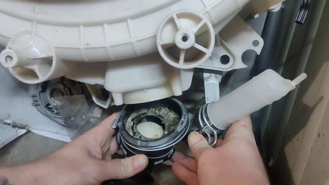 ?Замена насоса стиральной машины BOSCH WAA 16170 CE? смотреть онлайн