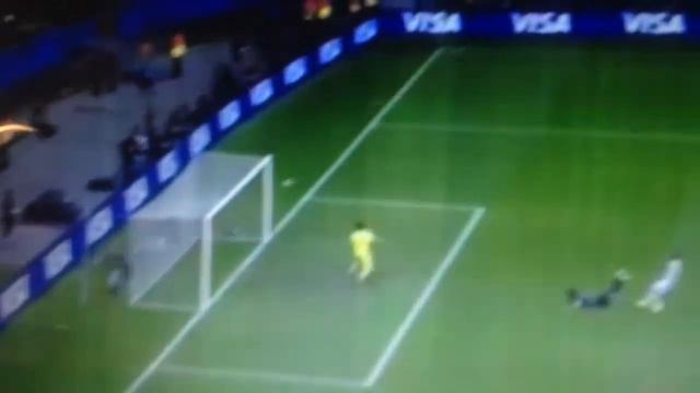 Первый гол Ван Перси в ворота Испании смотреть онлайн